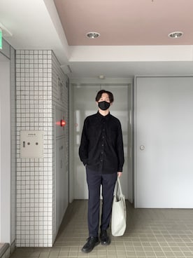 「ZARA（ザラ）のアイテム（シャツ/ブラウス、ブラック系）」を使った、M.Yamamotoさん（メンズ・173cm）の春コーディネート