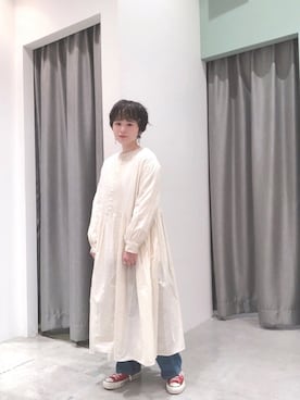「赤コンバース」｜「アイテム（その他）」を使った、うっちーさん（レディース・152cm）の春コーディネート