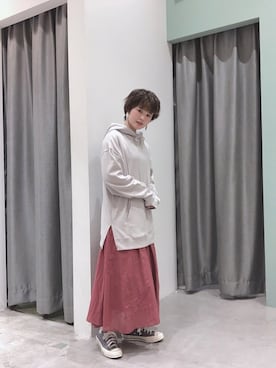 「SEVENDAYS=SUNDAY（セブンデイズサンデイ）のアイテム（パーカー）」を使った、うっちーさん（レディース・152cm）の春コーディネート