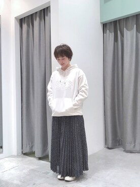 「SEVENDAYS=SUNDAY（セブンデイズサンデイ）のアイテム（パーカー）」を使った、うっちーさん（レディース・152cm）の春コーディネート