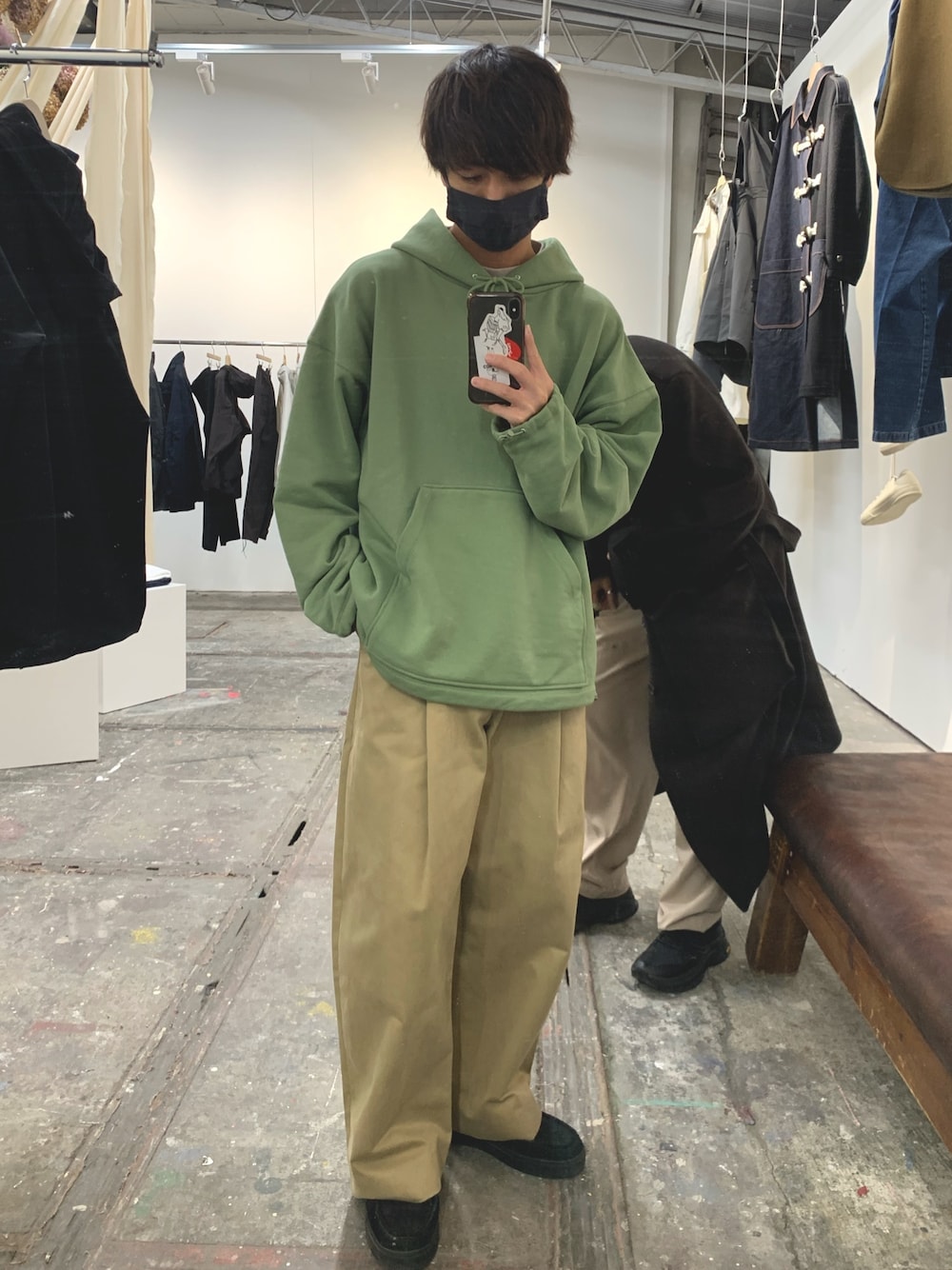 「秋コーデ、パーカー、カジュアルコーデ、シンプルコーデ、SENSION」｜「SENSIONのover size hoodie (parka) / オーバーサイズフーディ（パーカー）（パーカー、グリーン系）」を使った、ふきはるさん（メンズ・166cm）の秋コーディネートの1枚目の写真