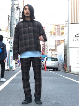 「VAINL ARCHIVE（ヴァイナルアーカイブ）のアイテム（シャツ/ブラウス、ブラウン系）」を使った、Daisuke Sakamotoさん（メンズ・176cm）の秋コーディネート