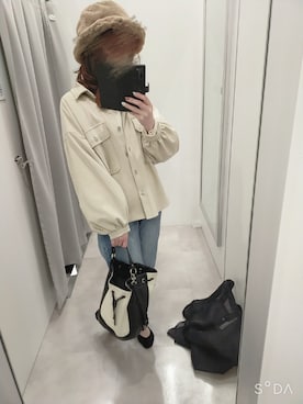 「ベージュシャツ」｜「アイテム（帽子）」を使った、eri+さん（レディース・161cm）の春コーディネート