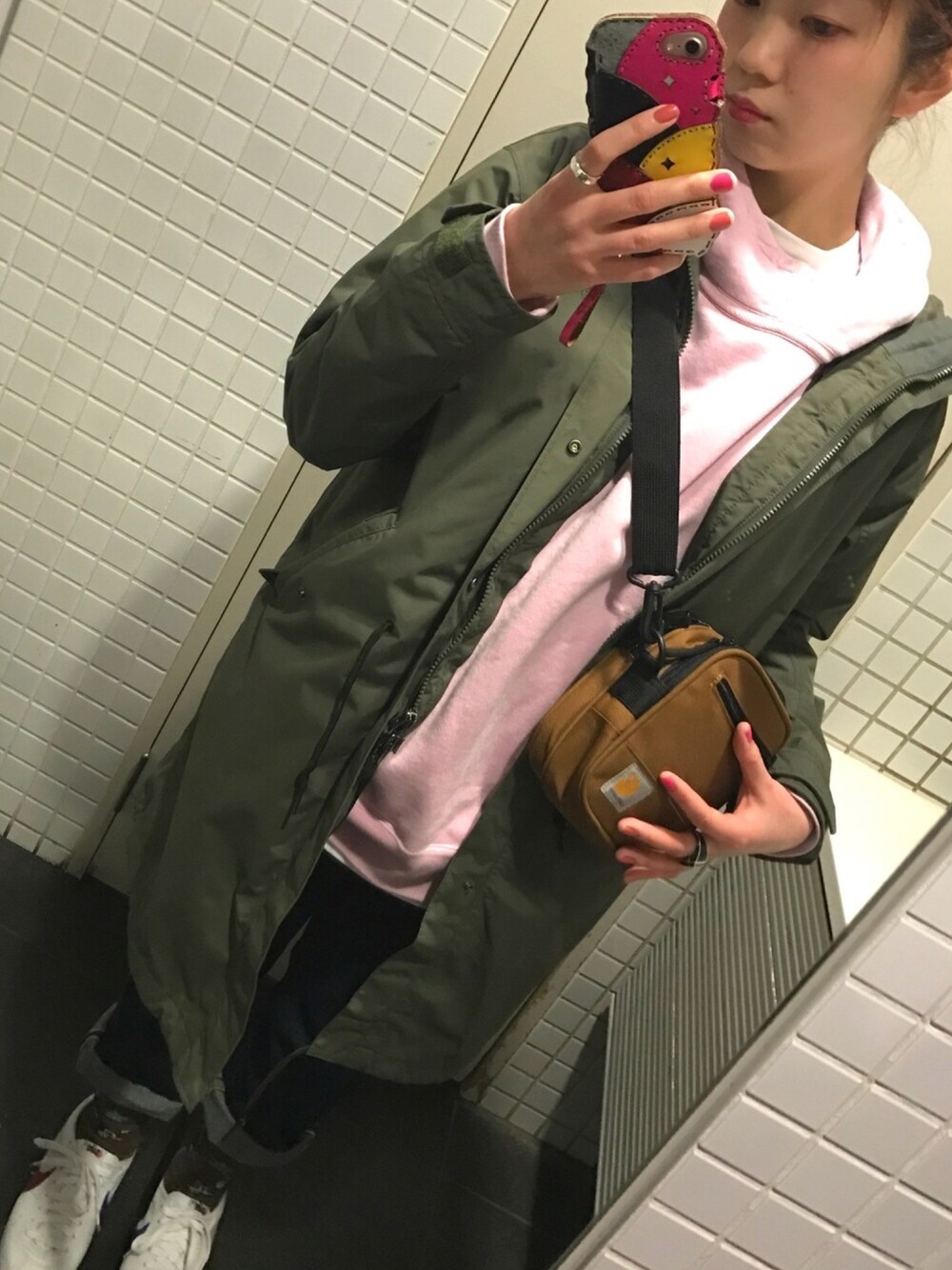 「ドラフトナイキ、cavempt、NIKE、コルテッツ、street、ojagadesign、モッズコート、ナイキ」｜「C.Eのアイテム（パーカー、ピンク系）」を使った、SARIさん（レディース・160cm）の冬コーディネートの1枚目の写真
