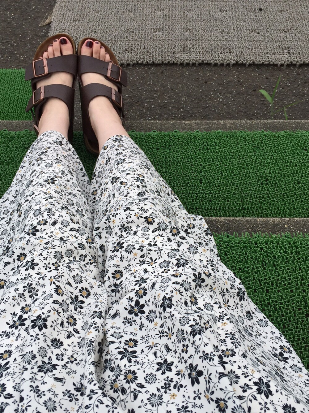 「GUのアイテム（パンツ、ホワイト系）」を使った、ゆしゅりがぁさん（レディース・167cm）の夏コーディネートの1枚目の写真