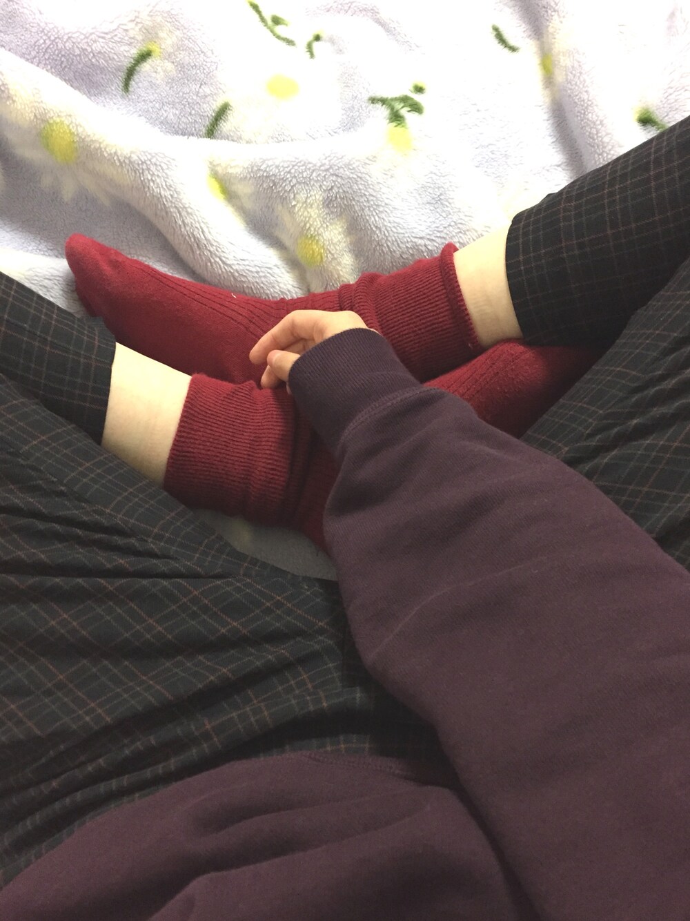 「UNIQLOのアイテム（パーカー、パープル系）」を使った、ゆしゅりがぁさん（レディース・167cm）の秋コーディネートの1枚目の写真