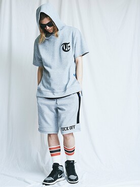 「プルオーバーパーカー」｜「アイテム（その他）」を使った、Revo.さん（メンズ・182cm）の夏コーディネート