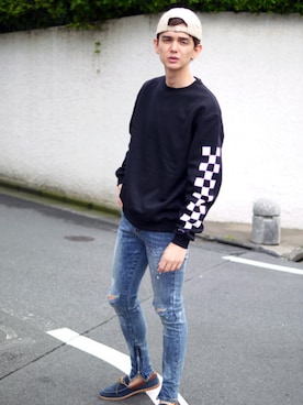 「袖プリント」｜「アイテム（スウェット）」を使った、Revo.さん（メンズ・182cm）の秋コーディネート