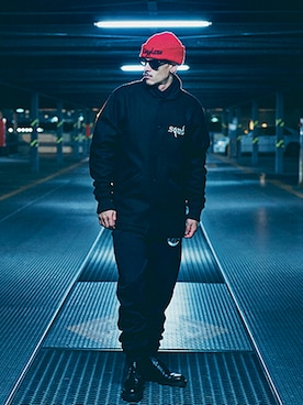 「ブラック」｜「アイテム（ノーカラージャケット）」を使った、Revo.さん（メンズ・182cm）の冬コーディネート