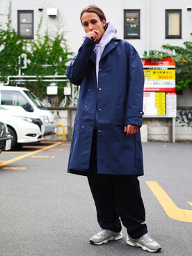 「Audience（オーディエンス）のアイテム（ステンカラーコート）」を使った、Revo.さん（メンズ・182cm）の冬コーディネート