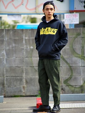 「JERZEES（ジャージーズ）のアイテム」を使った、Revo.さん（メンズ・182cm）の秋コーディネート