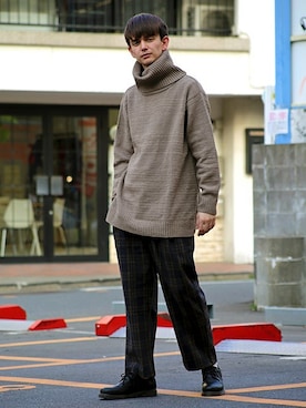 「Revo.（レボ）のRevo. マッドモール ルーズシルエット タートルネック ニット（ニット/セーター）」を使った、Revo.さん（メンズ・182cm）の秋コーディネート