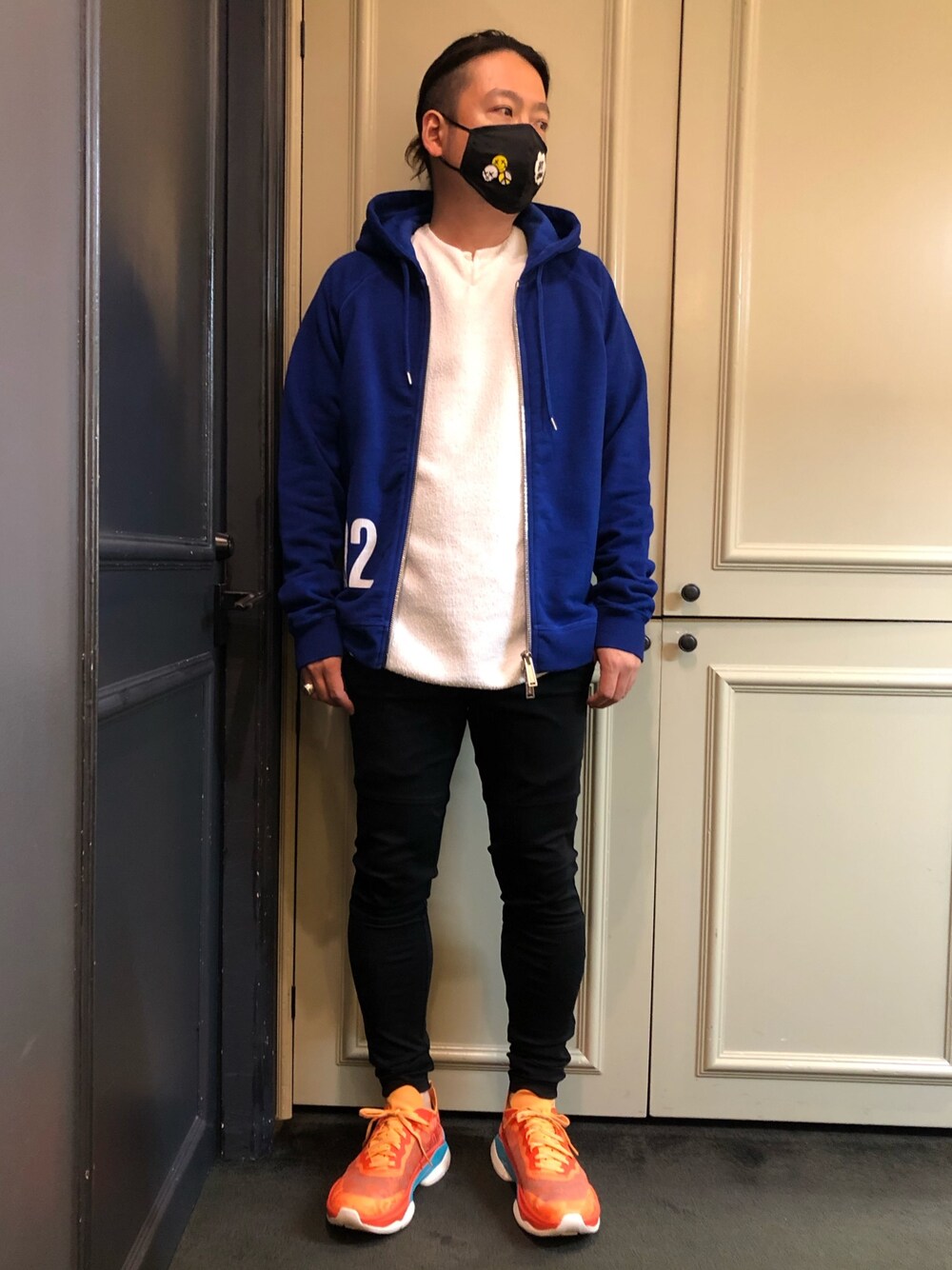「シンプルコーデ、休日スタイル、スニーカー、白Tシャツ、黒スキニー、ラグスポ、パーカー、DSQUARED2、ファッションの力を信じよう、RAWLIFE」｜「RESOUND CLOTHING のRESOUND CLOTHING/リサウンド クロージング/LINE PT（その他パンツ、ブラック系）」を使った、Ryuuutaさん（メンズ・166cm）の夏コーディネートの1枚目の写真
