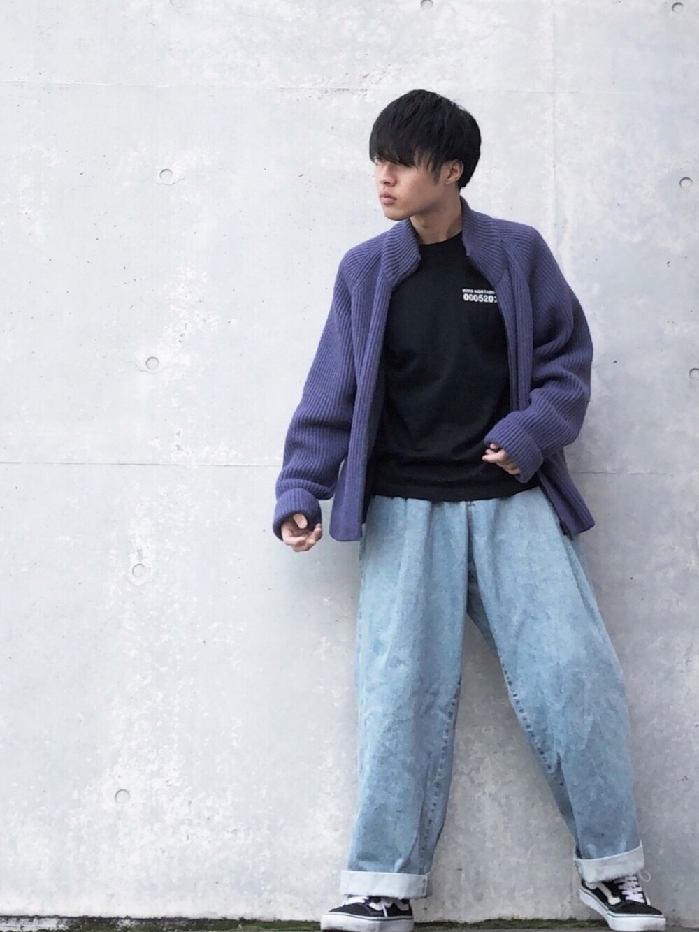 「春、春コーデ、ニット、ドライバーズニット、ワイドパンツ、ワイドデニム、VANS OLDSKOOL、VANS、いいね、save、フォローお願いします🤑、平成最後のWEARISTAセンバツ」｜「URUのアイテム（ニット/セーター、パープル系）」を使った、Sho   〖ブランド古着屋staff〗さん（メンズ・165cm）の春コーディネートの1枚目の写真