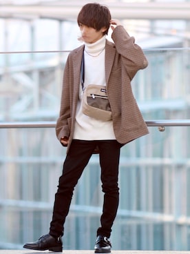 「POLICE（ポリス）の【POLICE】 ポリス JOURNEY ダブルファスナーショルダーバッグ　PLC306（ショルダーバッグ）」を使った、ゆうだい。さん（メンズ・164cm）の秋コーディネート