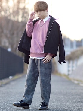 スウェット ピンク系 を使った 白シャツ のメンズ人気ファッションコーディネート Wear