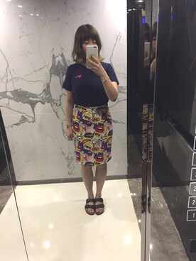 「PLAY COMME des GARCONS（プレイコムデギャルソン）のアイテム（Tシャツ/カットソー、ブルー系）」を使った、Jocelyn Chenさん（レディース）の夏コーディネート