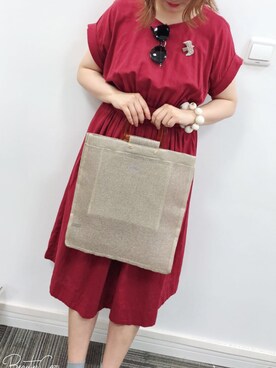 「Casselini（キャセリーニ）のアイテム（トートバッグ、ゴールド系）」を使った、Jocelyn Chenさん（レディース）の秋コーディネート