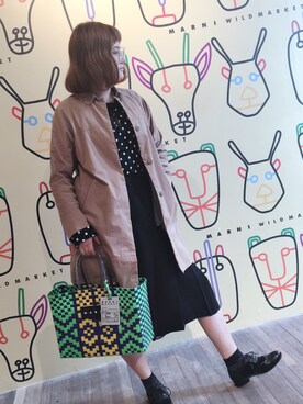 「MARNI（マルニ）のアイテム（トートバッグ、グリーン系）」を使った、Jocelyn Chenさん（レディース）の秋コーディネート