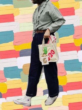 「earth music&ecology（アースミュージックアンドエコロジー）のアイテム（シャツ/ブラウス、グリーン系）」を使った、Jocelyn Chenさん（レディース）の秋コーディネート