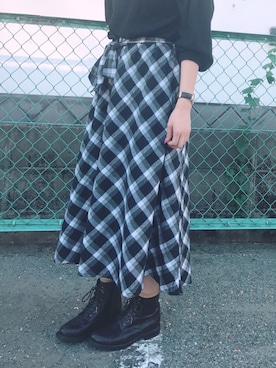 「メチャカリ」｜「アイテム（腕時計）」を使った、Momo kaさん（レディース・159cm）の秋コーディネート