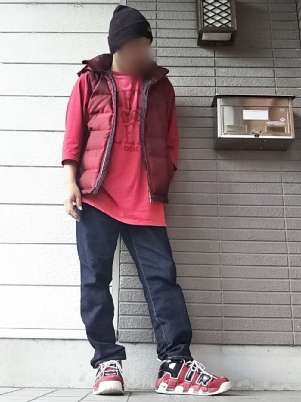 「ブラックレーベルクレストブリッジ、ニット帽、ダウンベスト、DGK、SPELLBOUND、ナイキ、モアテン」｜「BLACK LABEL CRESTBRIDGEのケーブル　ニットキャップ（ニットキャップ/ビーニー、ブラック系）」を使った、風のナオヤ  相互さん（メンズ・165cm）の秋コーディネートの1枚目の写真