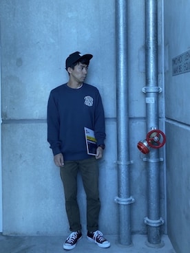 「ブラウンパンツ」｜「アイテム（キャップ）」を使った、Nathan🇦🇺🐨さん（メンズ・170cm）の春コーディネート