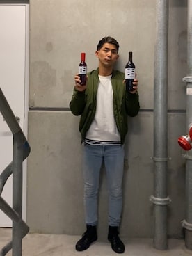「白ニット」｜「アイテム（MA-1）」を使った、Nathan🇦🇺🐨さん（メンズ・170cm）の春コーディネート