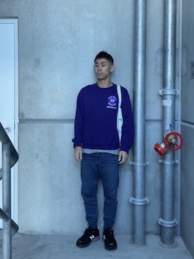 ニット セーターを使った 紫ニット のメンズ人気ファッションコーディネート Wear