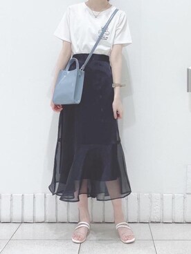 「MAJESTIC LEGON（マジェスティックレゴン）のアイテム（バレッタ/ヘアクリップ）」を使った、めめさん（レディース・162cm）の春コーディネート
