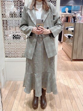「MAJESTIC LEGON（マジェスティックレゴン）のアイテム（テーラードジャケット）」を使った、めめさん（レディース・162cm）の秋コーディネート