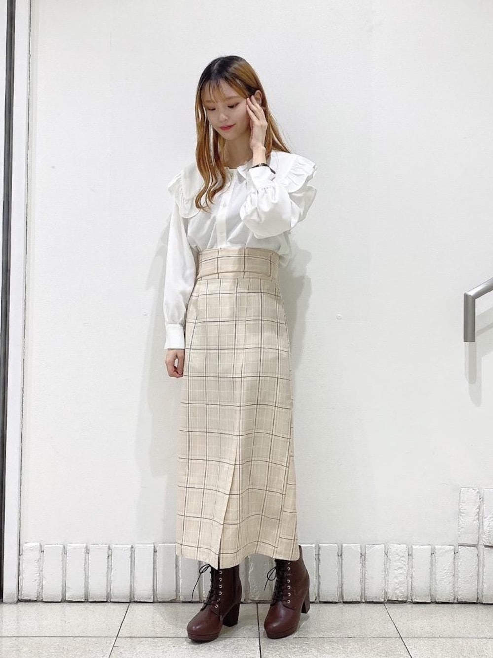 「デート、ガーリー、フェミニン、MAJESTIC LEGON、マジェスティックレゴン、高身長、モテ、オトナカワイイ、骨格ウェーブ、札幌パセオ」｜「MAJESTIC LEGONのレースアップレディブーツ（ブーツ、ブラウン系）」を使った、めめさん（レディース・162cm）の冬コーディネートの1枚目の写真