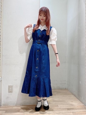 「MAJESTIC LEGON（マジェスティックレゴン）のアイテム（ジャンパースカート）」を使った、めめさん（レディース・162cm）の春コーディネート