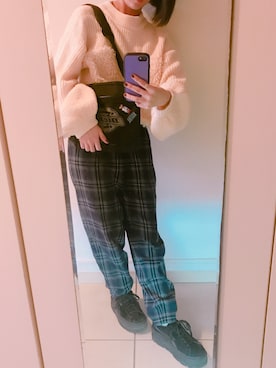 「白ニット」｜「アイテム（財布/小物）」を使った、せりえむさん（レディース・146cm）の冬コーディネート