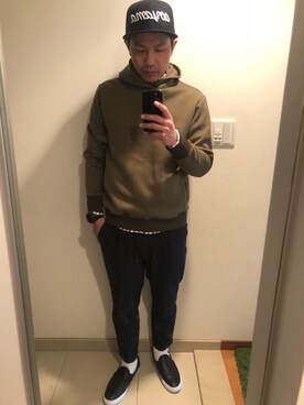 「EDIFICE（エディフィス）のアイテム（スウェット）」を使った、カズさん（メンズ・170cm）の春コーディネート