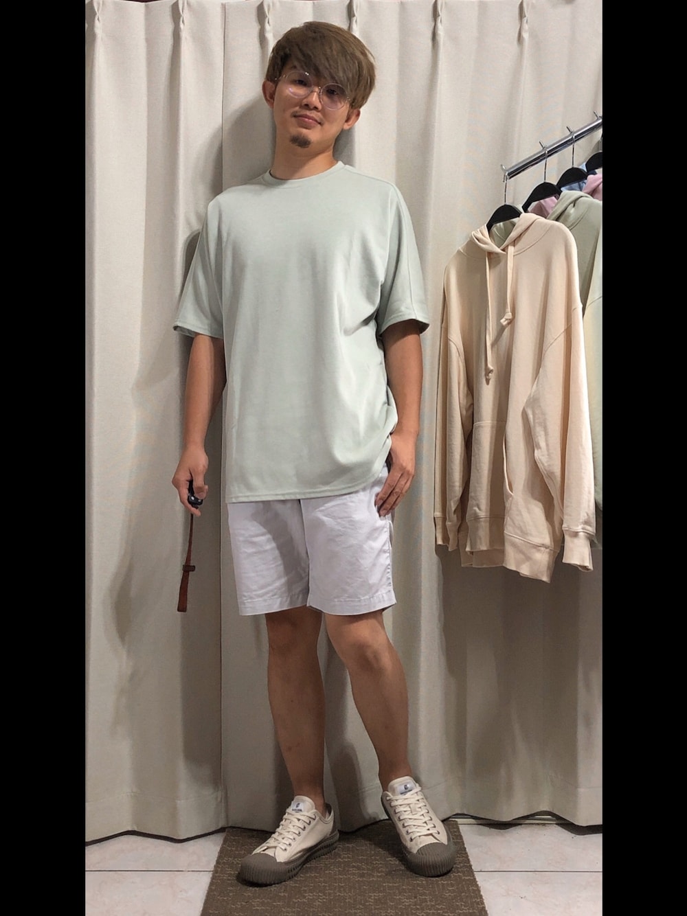 「EXCELSIORのアイテム（シューズ、ホワイト系）」を使った、mikechungさん（メンズ・163cm）の春コーディネートの1枚目の写真