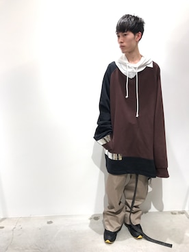 「オフホワイト」｜「アイテム（チノパンツ）」を使った、Muraiさん（メンズ・173cm）の秋コーディネート