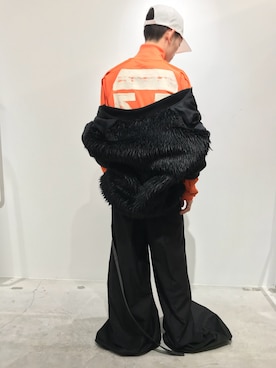 「オフホワイト」｜「アイテム（MA-1）」を使った、Muraiさん（メンズ・173cm）の秋コーディネート