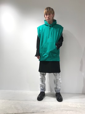 「JOHN LAWRENCE SULLIVAN（ジョンローレンスサリバン）のアイテム（チェスターコート）」を使った、Muraiさん（メンズ・173cm）の冬コーディネート