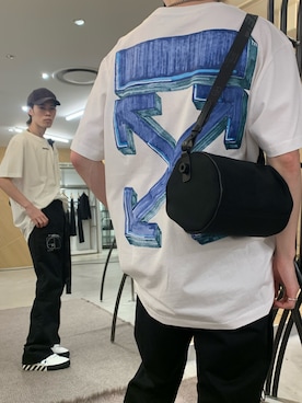 「off white（オフホワイト）のアイテム（パンツ）」を使った、Muraiさん（メンズ・173cm）の夏コーディネート