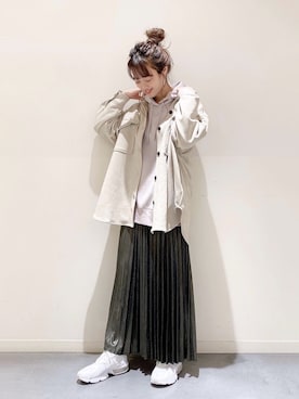 「JEANASIS（ジーナシス）のシアーシャイニープリーツスカート/876109（スカート）」を使った、saaya  ☺︎さん（レディース・166cm・20代）の春コーディネート