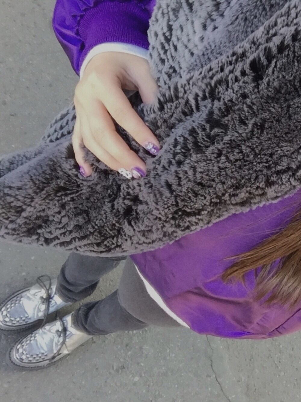 「purple、厚底、黒スキニー、スヌード、うさぎ」｜「WEGOのアイテム（シューズ、シルバー系）」を使った、minamiさん（レディース・153cm）の冬コーディネートの1枚目の写真