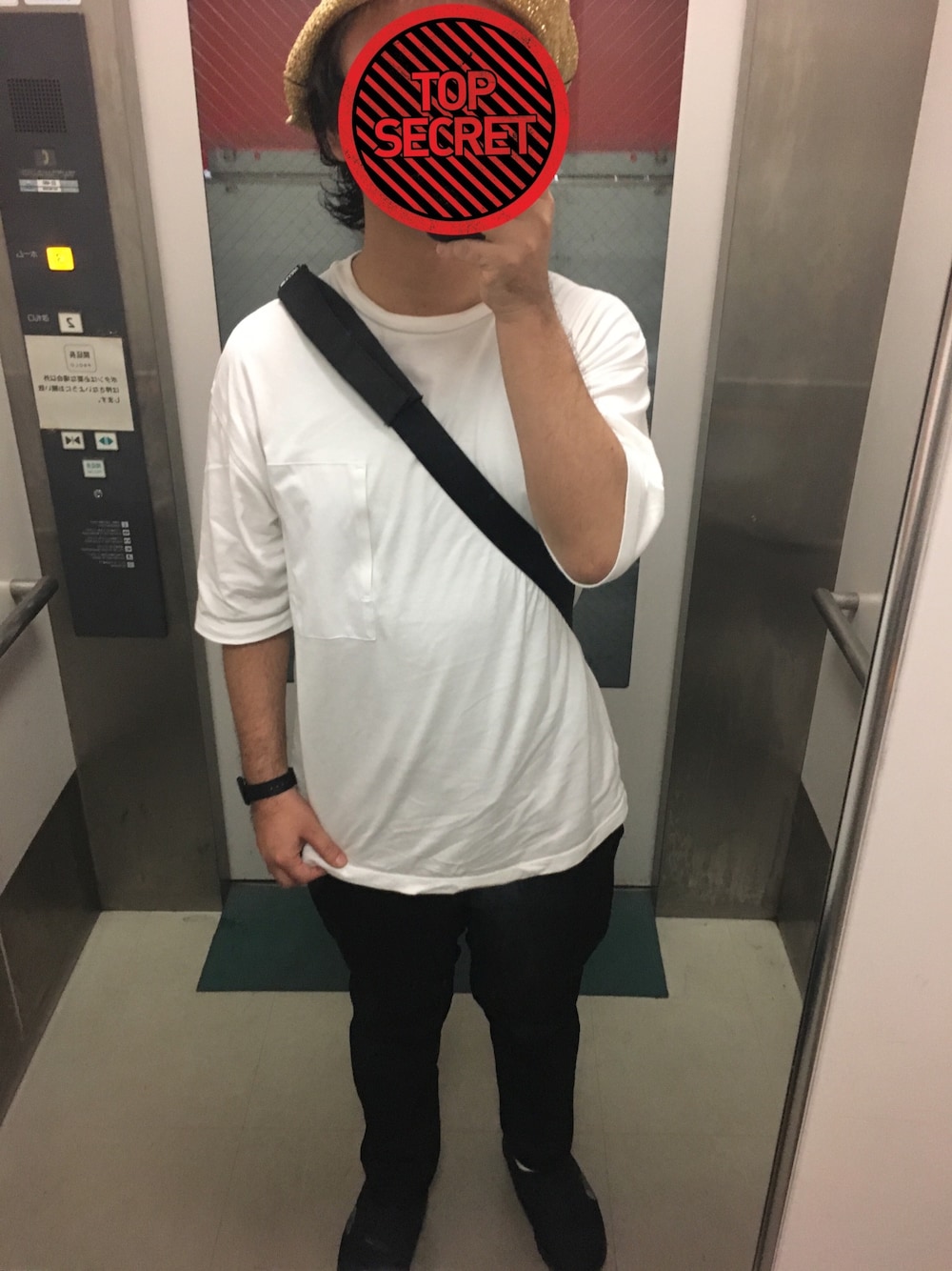 「シンプル、オトナカジュアル、休日スタイル、ビックT、白Tシャツ、黒スキニー、オーバーサイズ、モノトーン、SUPERTHANKS、northface」｜「SUPERTHANKSのBIC 5分袖 Tシャツ（Tシャツ/カットソー、ホワイト系）」を使った、かとさんさん（メンズ・167cm）の夏コーディネートの1枚目の写真