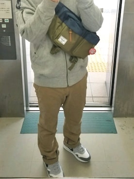 かとさんさんの（Herschel Supply | ハーシェルサプライ）を使ったコーディネート