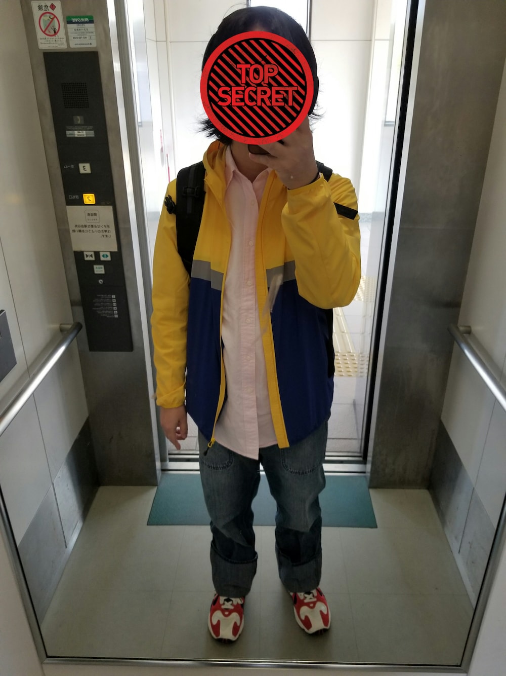 「UNIQLO JW ANDERSON、パステル映える春、シンプル、きれいめカジュアル、春アウター、シャツスタイル、adidas originals、yung-1、激安コーデ」｜「UNIQLOのアイテム（ジャケット/アウター、イエロー系）」を使った、かとさんさん（メンズ・167cm）の春コーディネートの1枚目の写真