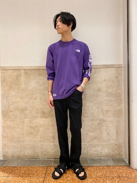 「ランチャーパンツ」｜「アイテム（サンダル）」を使った、MIWAさん（メンズ・181cm）の秋コーディネート