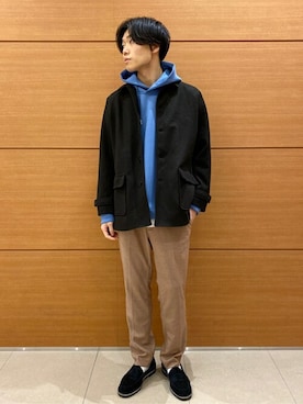 「417 EDIFICE（フォーワンセブンエディフィス）のアイテム（ステンカラーコート）」を使った、MIWAさん（メンズ・181cm）の冬コーディネート