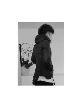 「junhashimoto（ジュンハシモト）の特注レザーパーカー（パーカー、ブラック系）」を使った、Hajime_Fujimotoさん（メンズ）の冬コーディネート