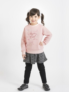 「アイテム（スウェット、ピンク系）」を使った、マザウェイズさん（キッズ・120cm）の秋コーディネート