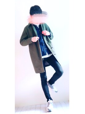 「デニムシャツ」｜「アイテム（ステンカラーコート）」を使った、たつやさん（メンズ・178cm）の春コーディネート